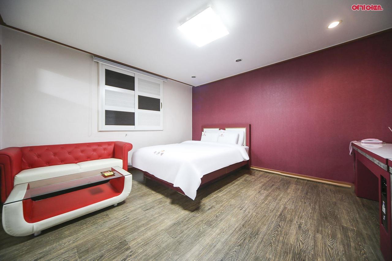 Firenze Motel Асан Екстер'єр фото